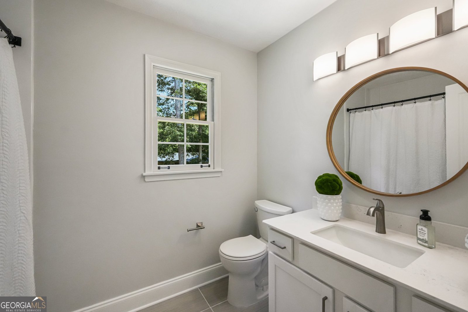 5663 SEVILLE Lane Stone Mountain - 23