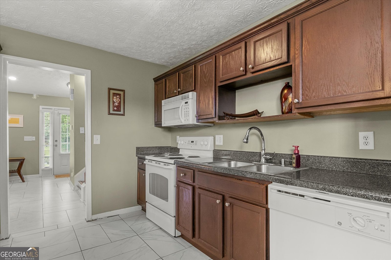 5900 Union Woods Way Union City - 12