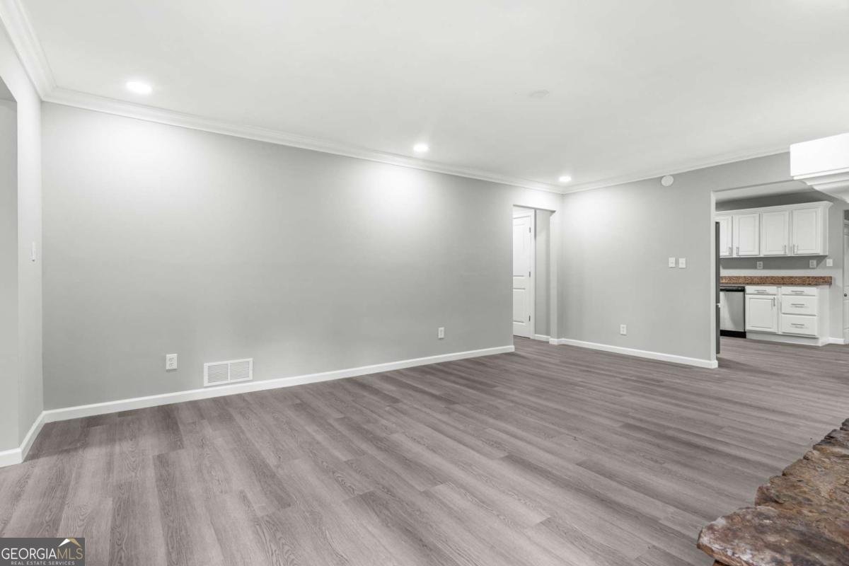 2487 Highland Drive Conyers - 14