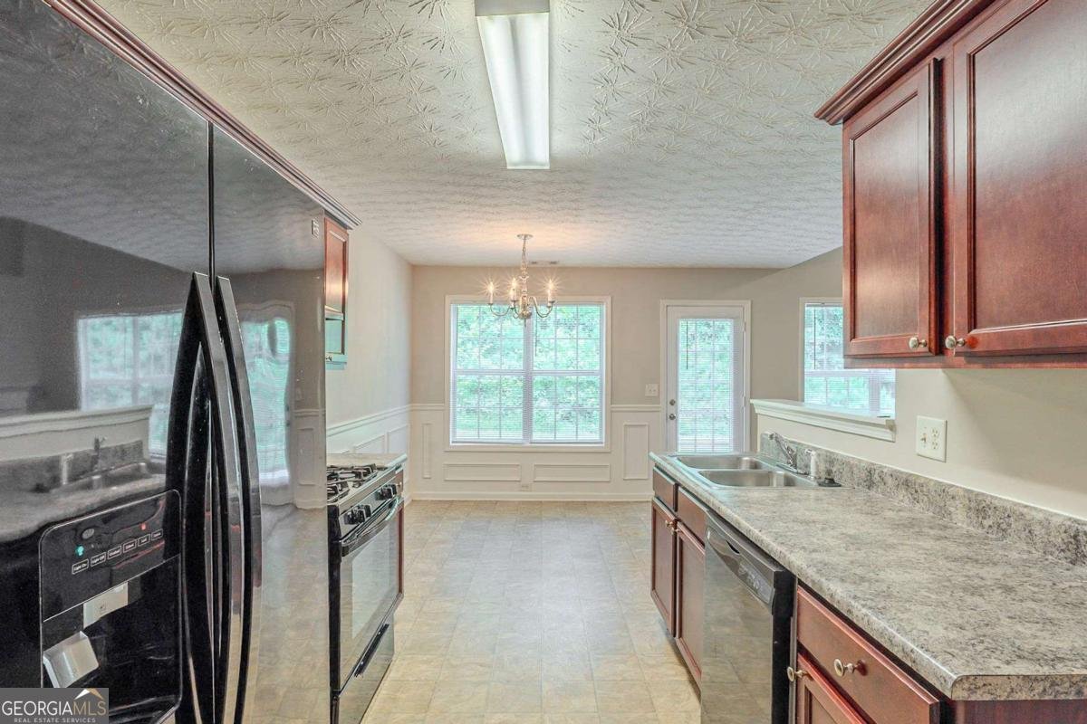 513 Shadow Valley Court Lithonia - 13