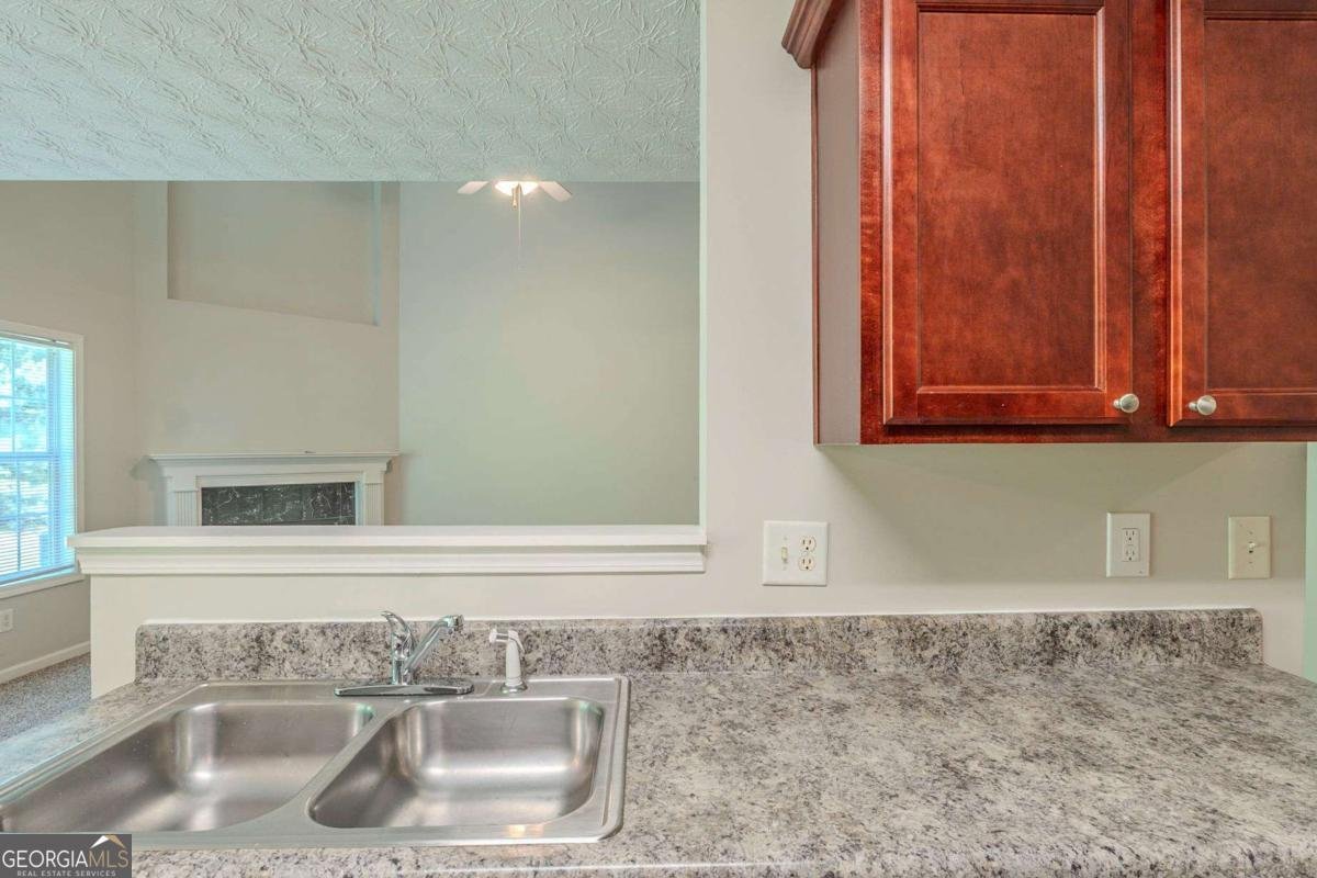 513 Shadow Valley Court Lithonia - 14