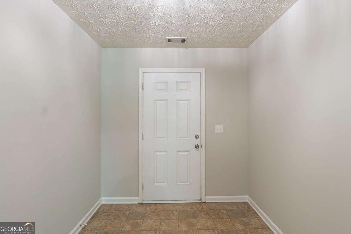 513 Shadow Valley Court Lithonia - 7