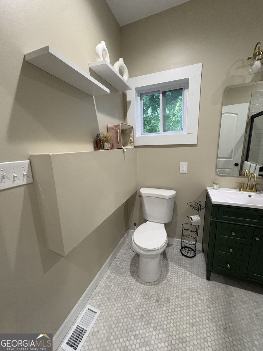 2148 M L King Jr Drive Atlanta - 11