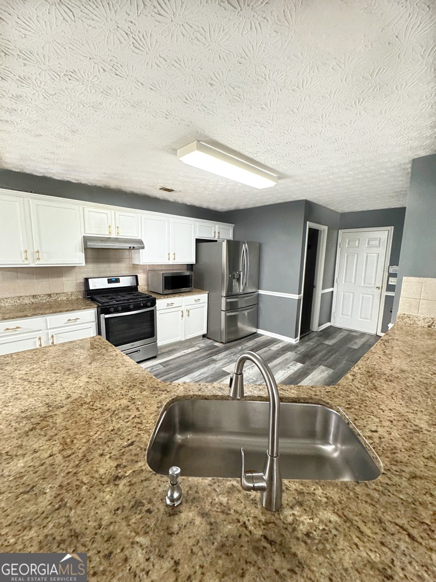 595 Castlebrooke Drive Lawrenceville - 3