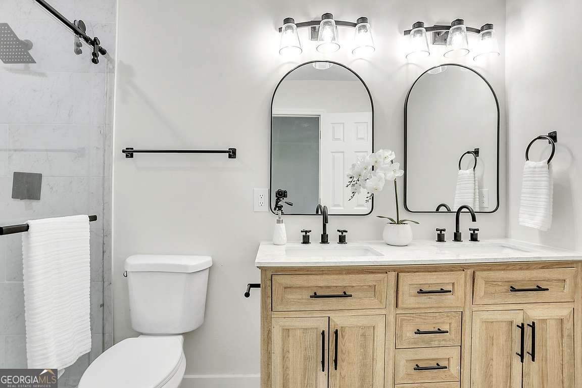 9 Van Nuys Boulevard Savannah - 2