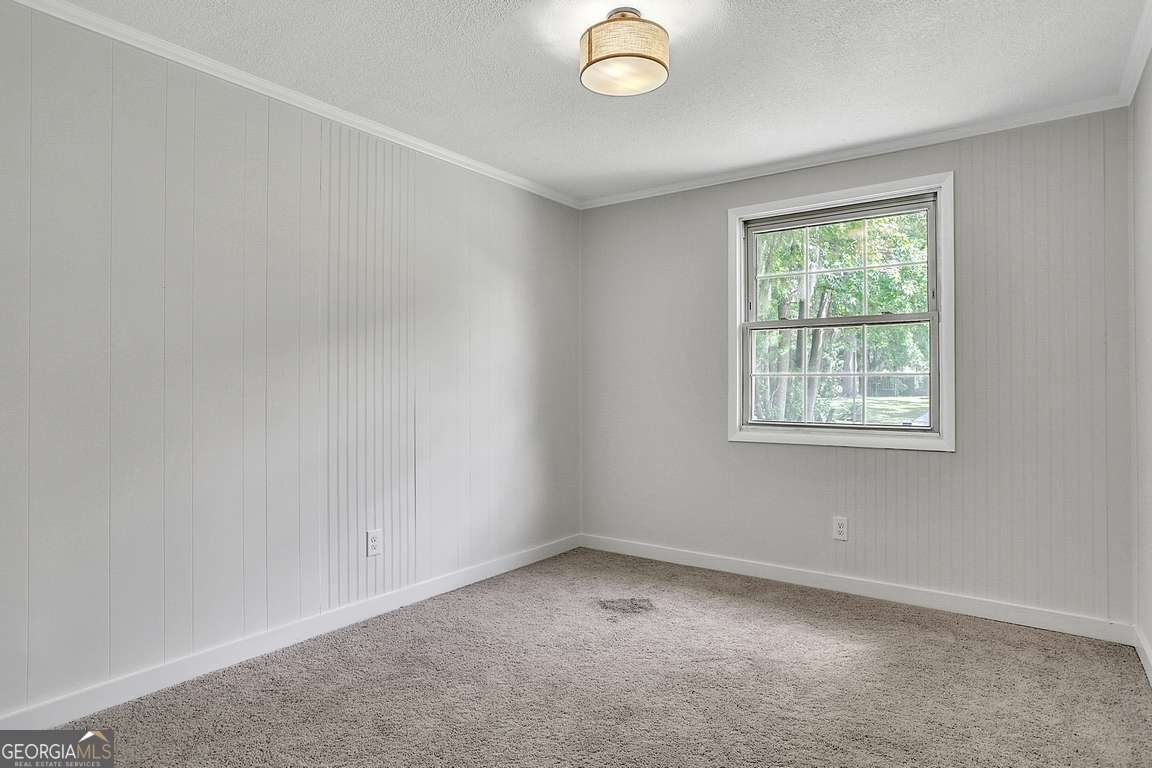 9 Van Nuys Boulevard Savannah - 7