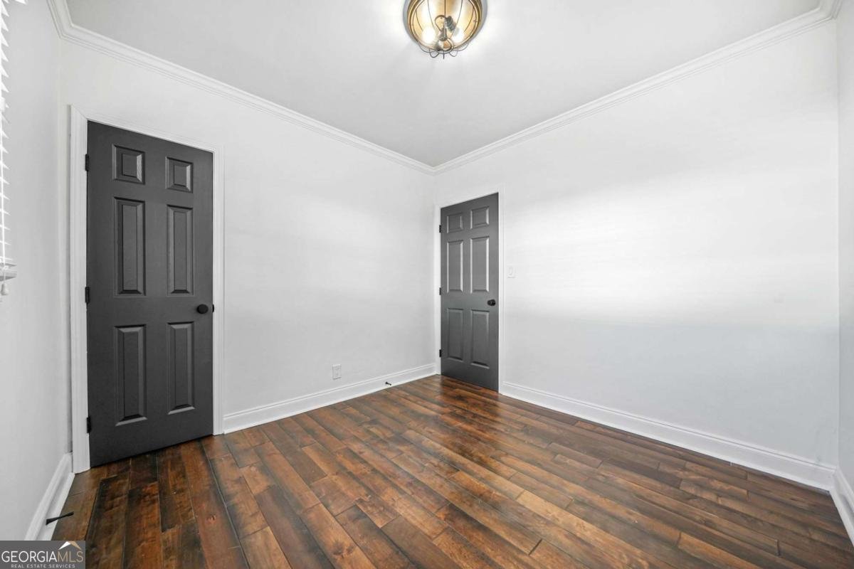 1092 Donnelly Avenue Atlanta - 22