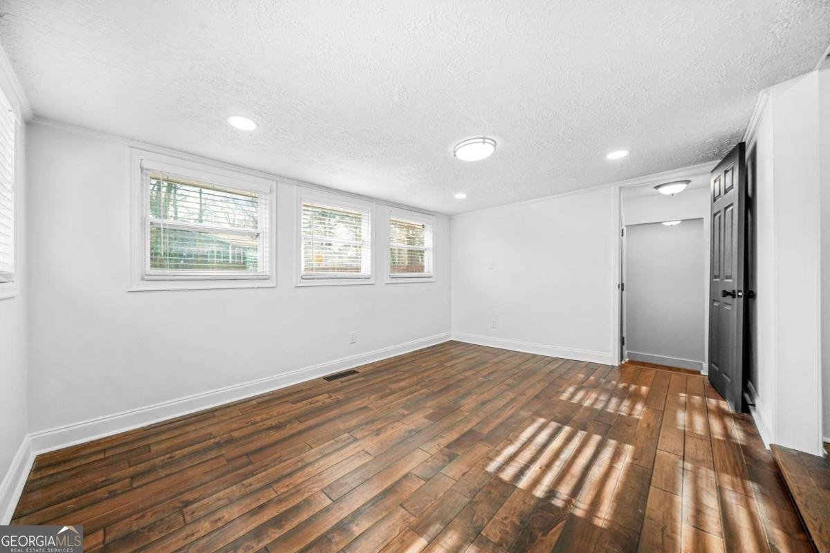 1092 Donnelly Avenue Atlanta - 25