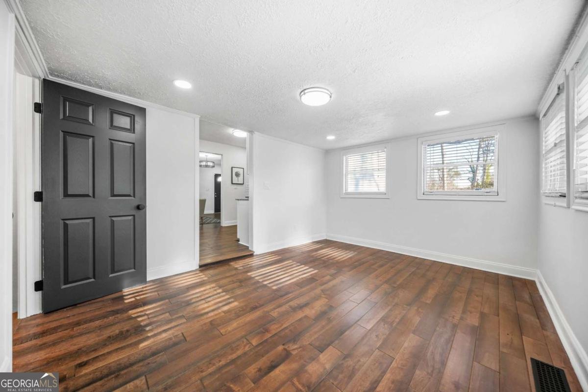 1092 Donnelly Avenue Atlanta - 26