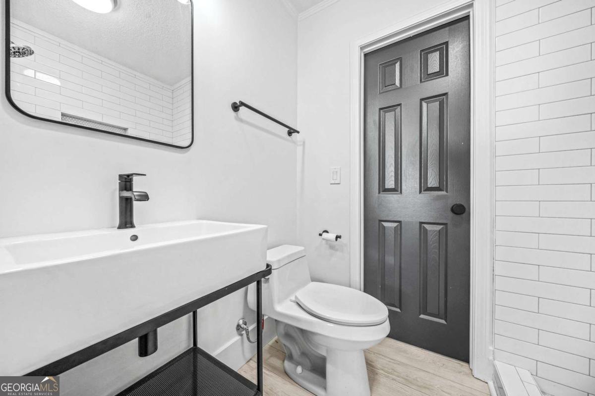 1092 Donnelly Avenue Atlanta - 30