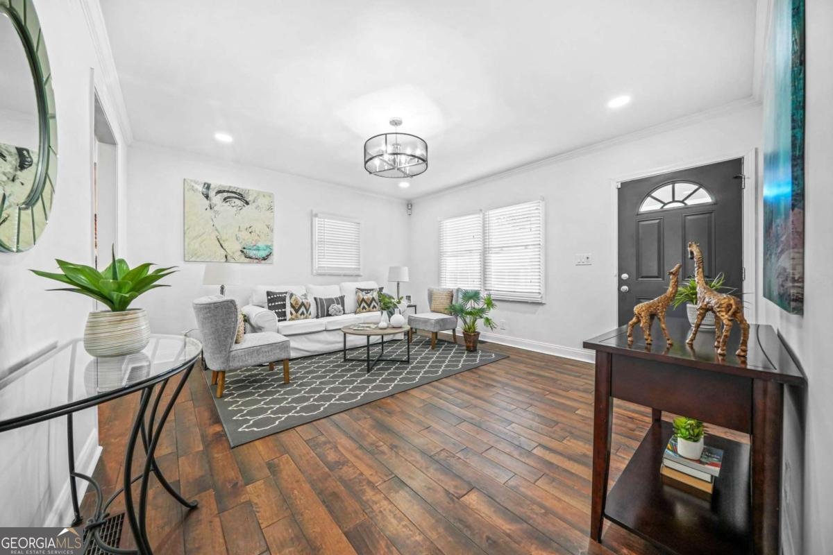 1092 Donnelly Avenue Atlanta - 9