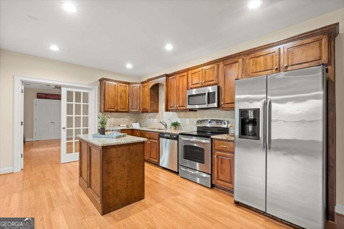 411 Hickory Fairway Court Woodstock - 4