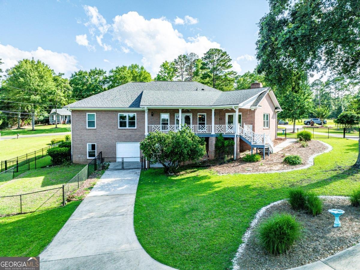 183 Lakeview Drive Milledgeville - 1