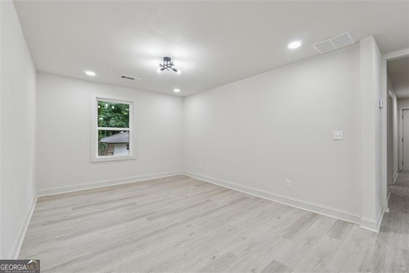 4451 FLAT SHOALS Decatur - 17