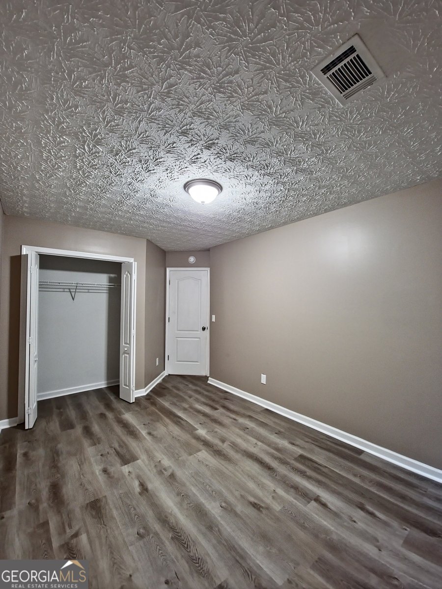 5538 Pineridge Court Forest Park - 10