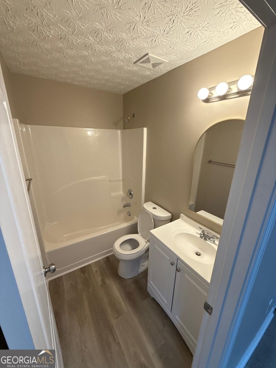 5538 Pineridge Court Forest Park - 2
