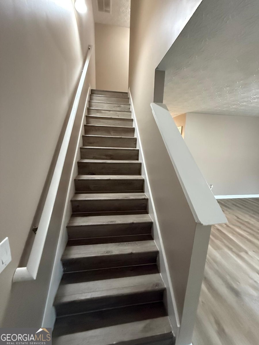 5538 Pineridge Court Forest Park - 3