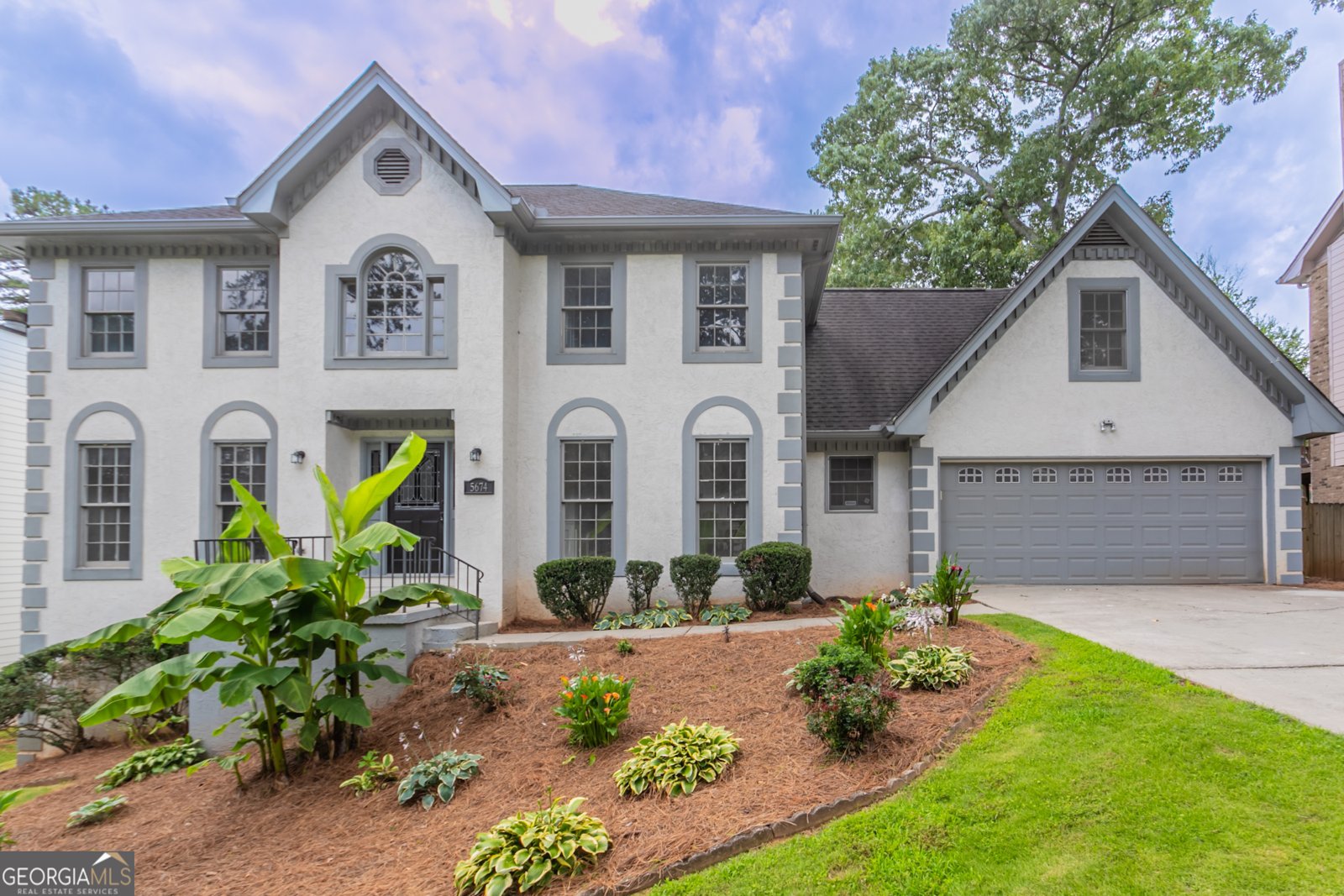 5674 Mountain Crescent Stone Mountain - 1