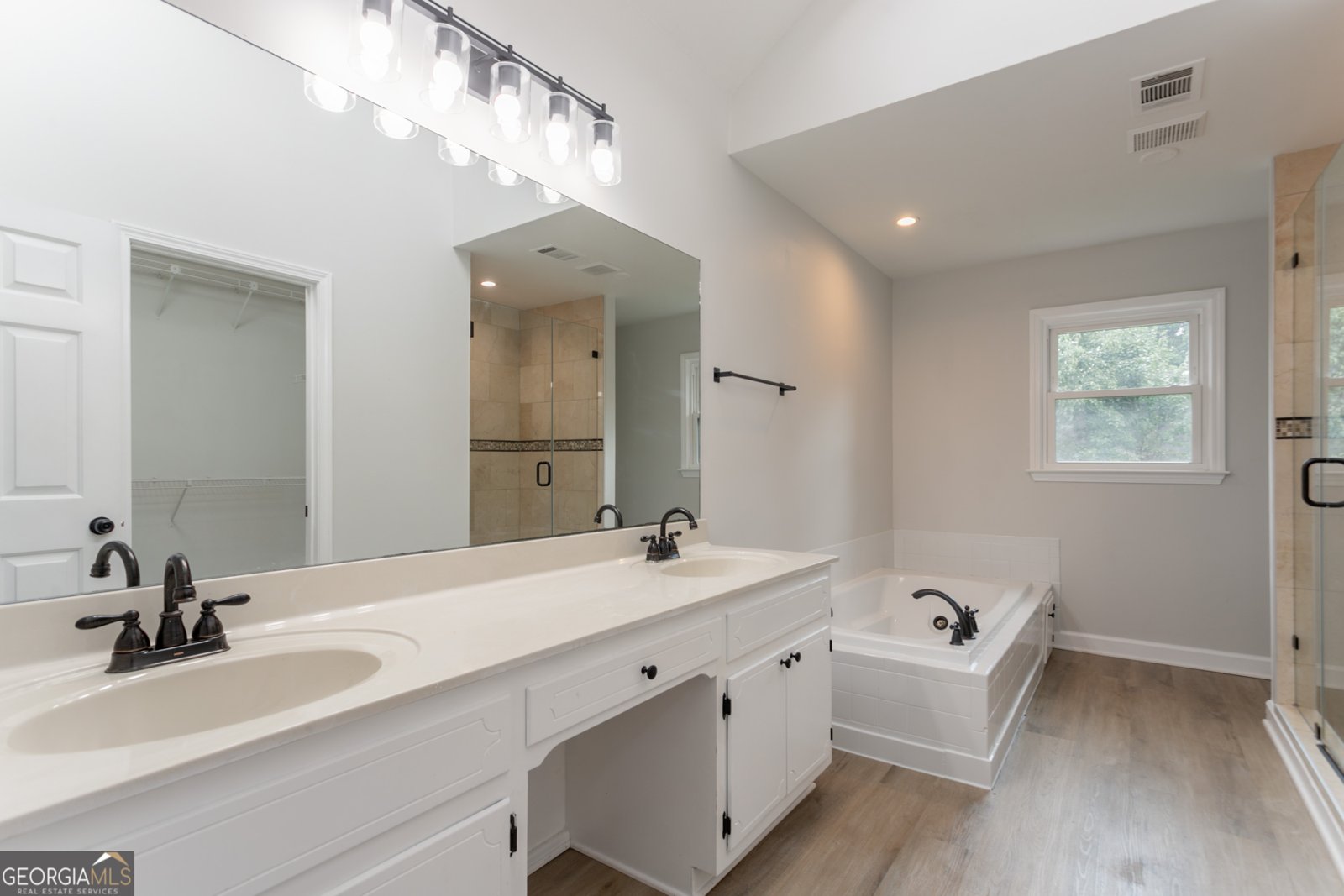 5674 Mountain Crescent Stone Mountain - 22