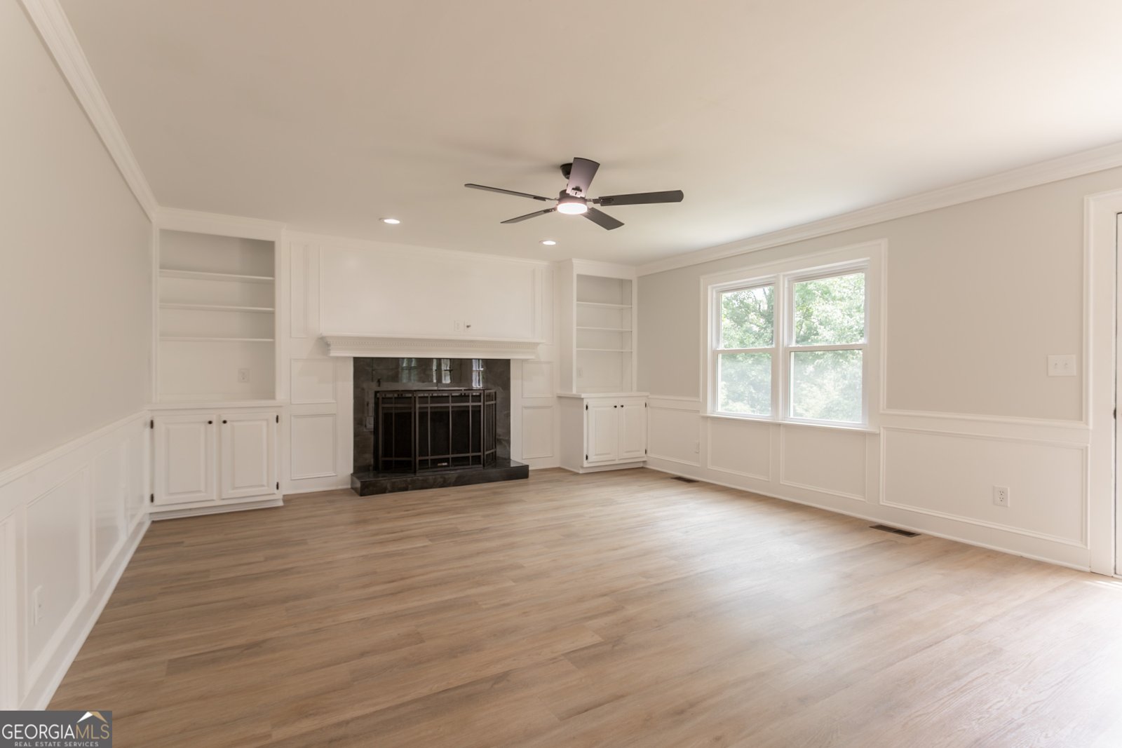5674 Mountain Crescent Stone Mountain - 3