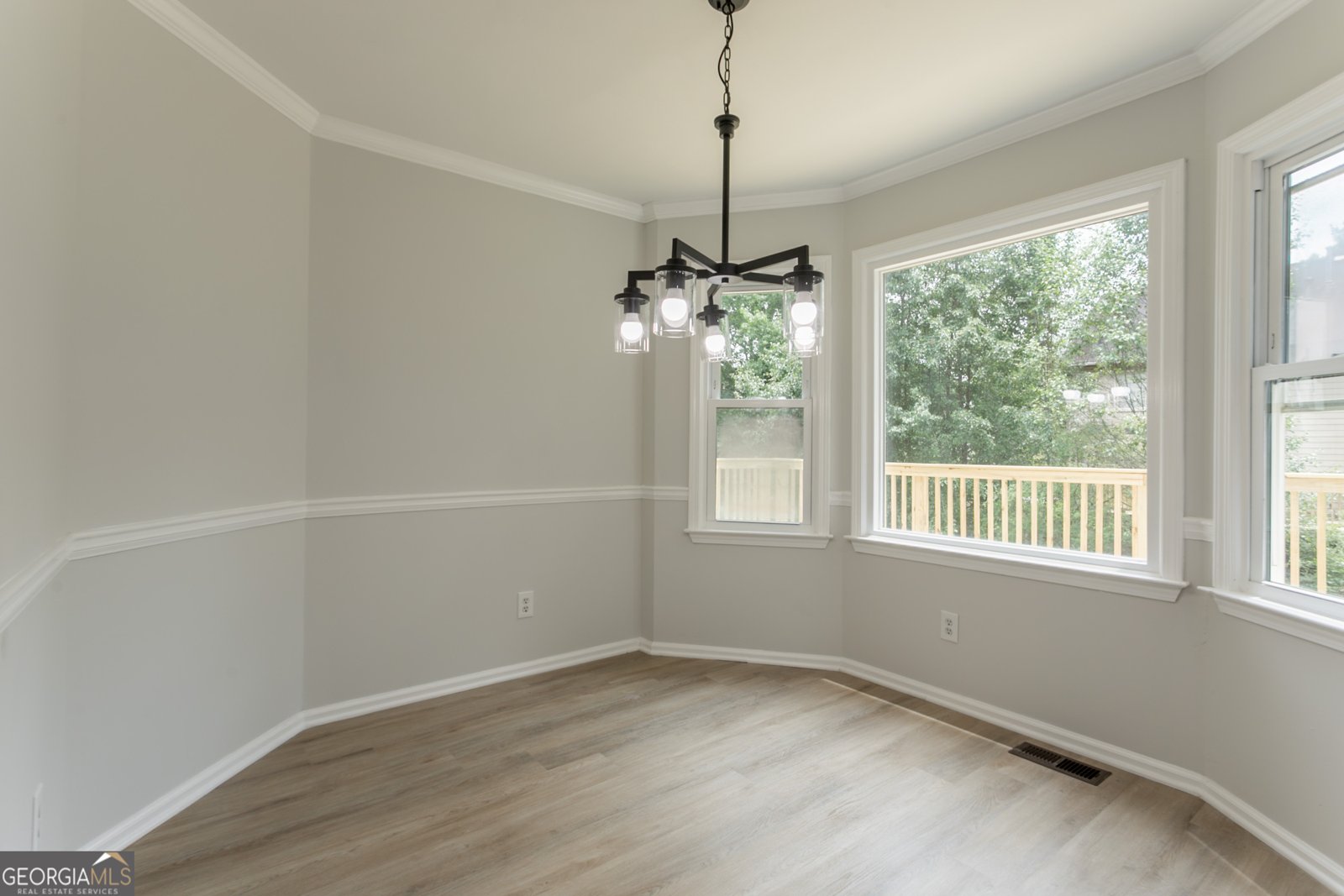 5674 Mountain Crescent Stone Mountain - 9