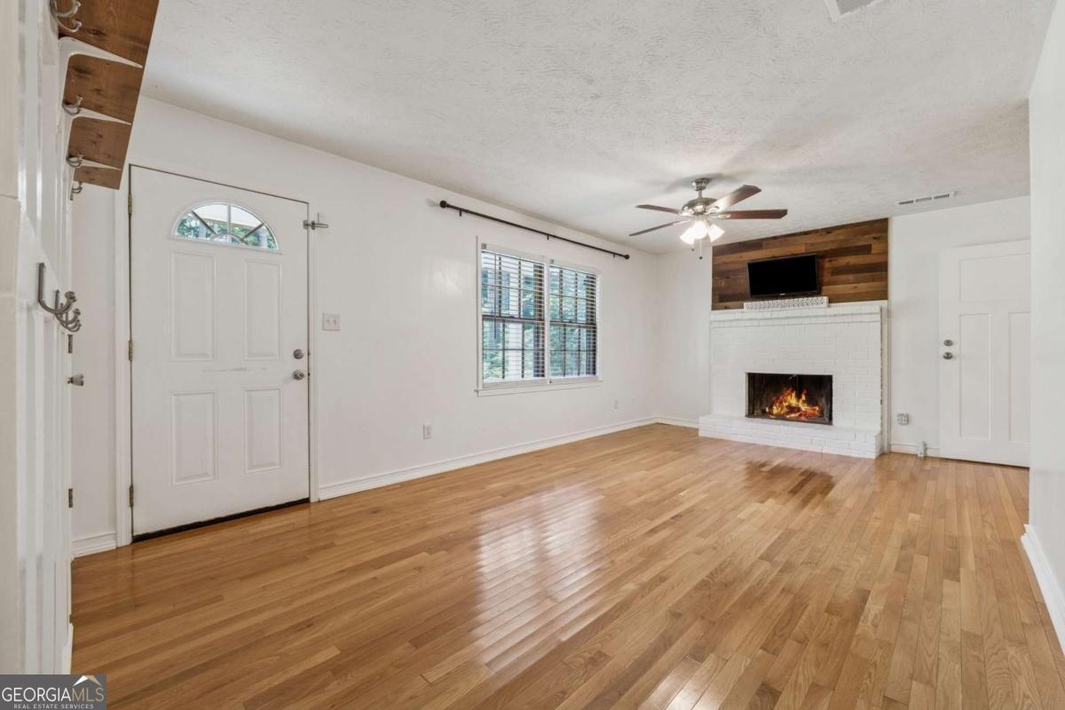 3123 DESHONG Drive Stone Mountain - 4