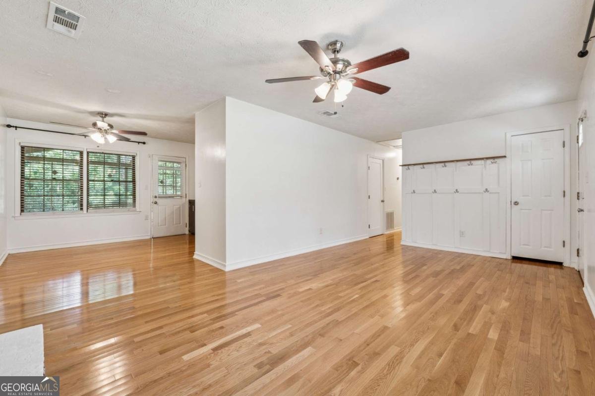 3123 DESHONG Drive Stone Mountain - 5