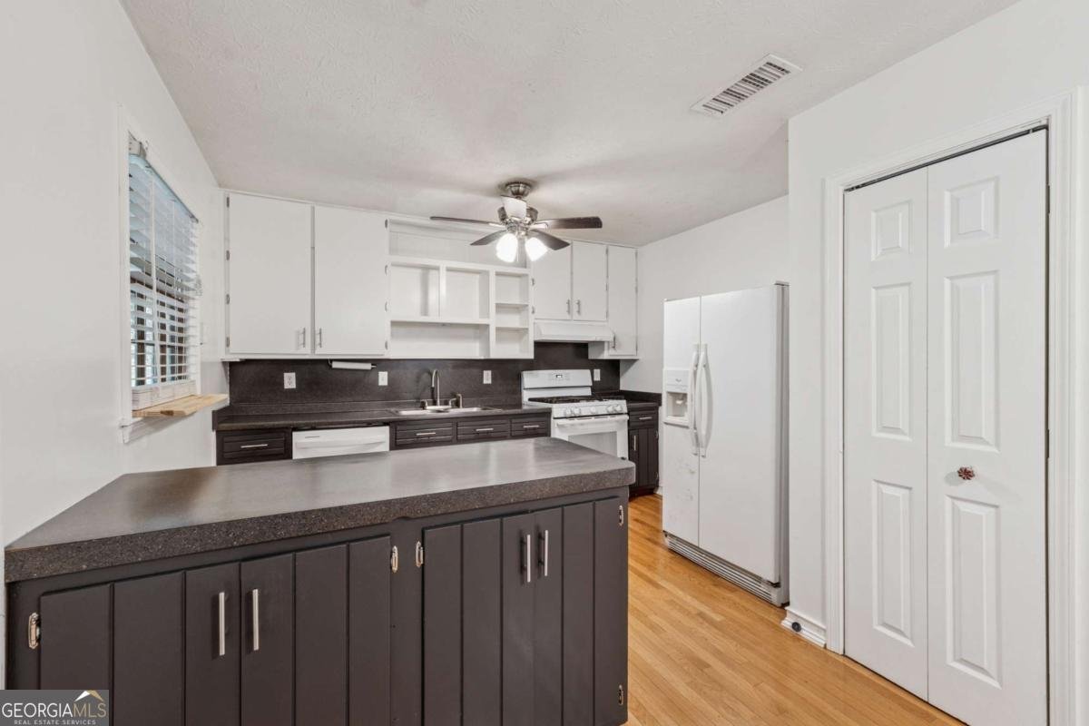 3123 DESHONG Drive Stone Mountain - 9