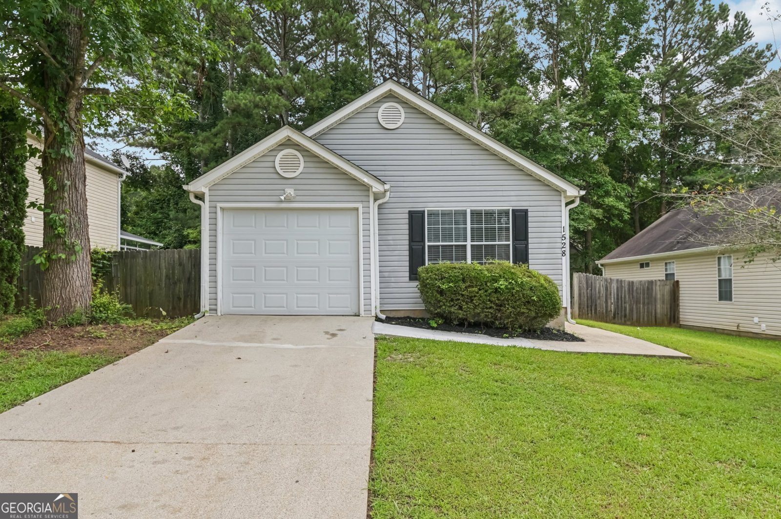 1528 Wembley Drive Douglasville - 1