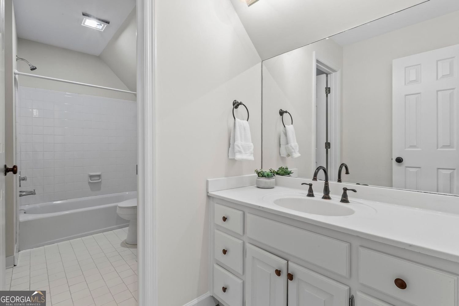 121 Clipper Bay Drive Alpharetta - 8