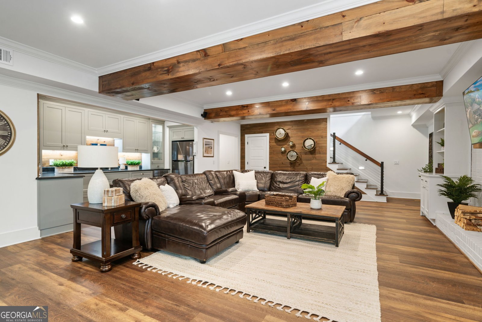 8180 Old Mill Drive Gainesville - 71