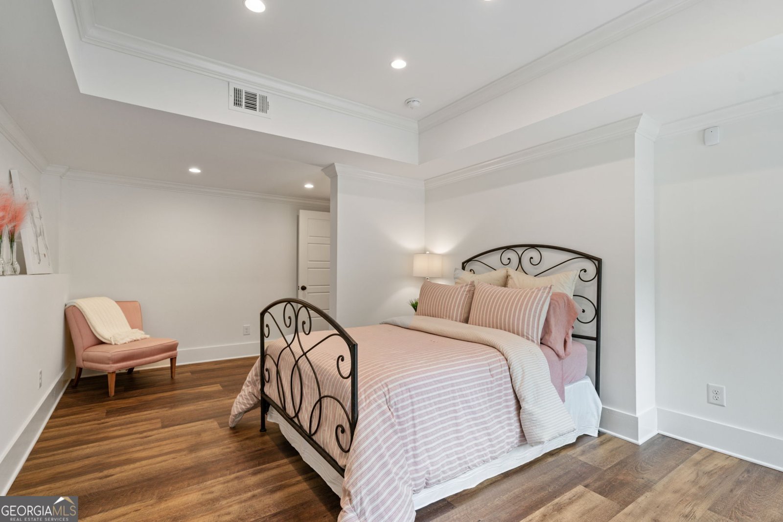 8180 Old Mill Drive Gainesville - 82