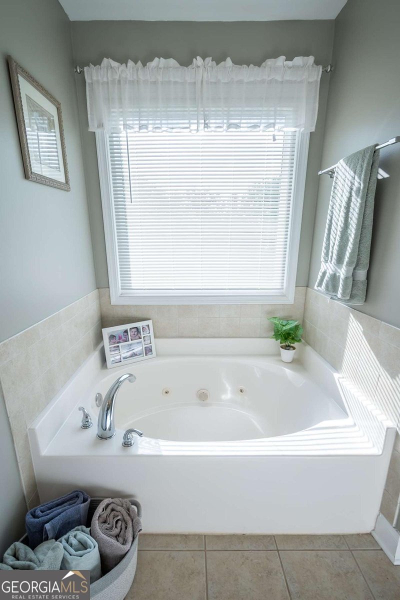1090 Ruby Way Bogart - 38