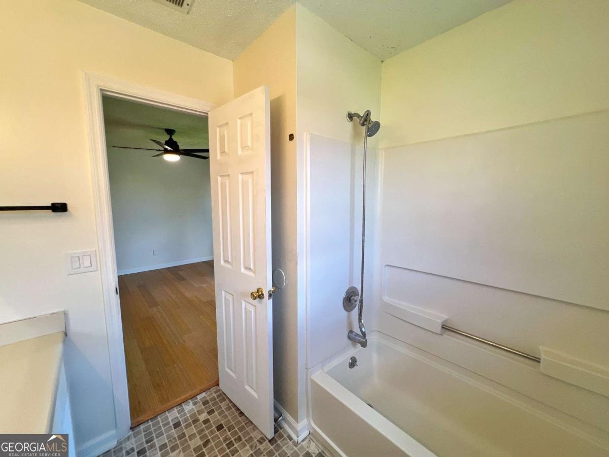 932 Highland Drive Hinesville - 27