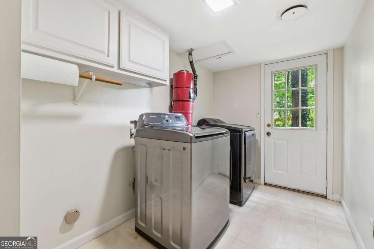 285 Glen Lake Drive Atlanta - 17