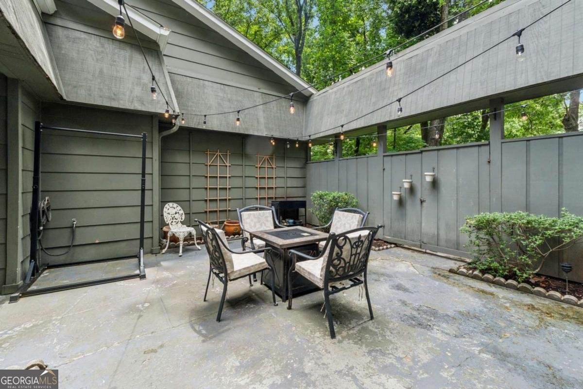 285 Glen Lake Drive Atlanta - 19