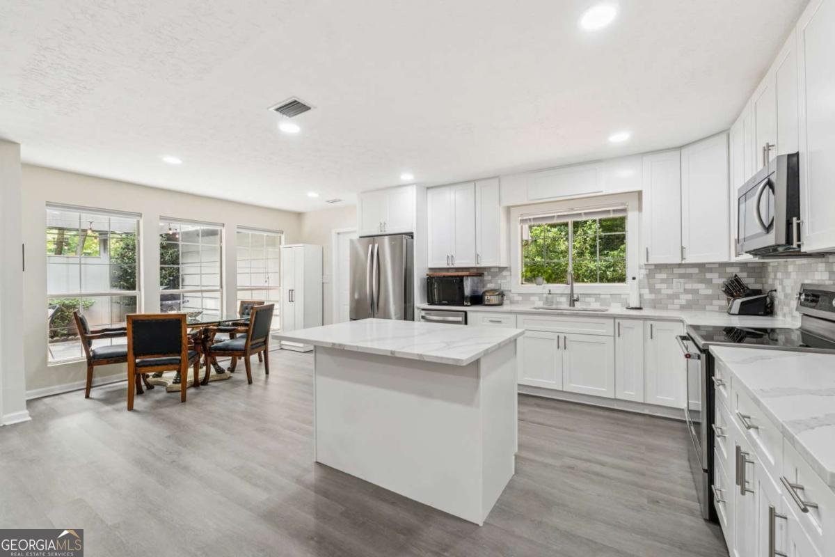 285 Glen Lake Drive Atlanta - 4