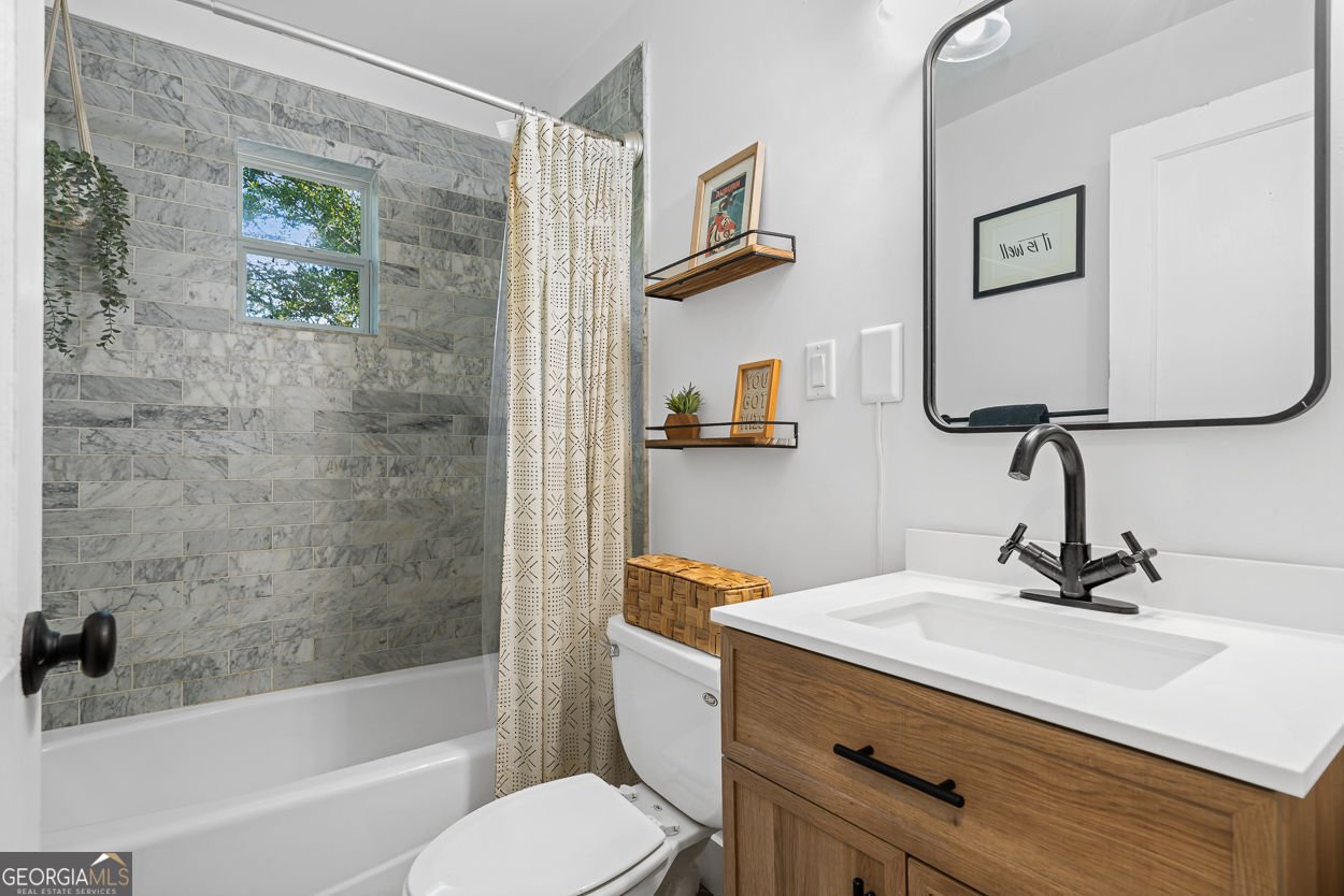 1556 Braeburn Drive Atlanta - 23
