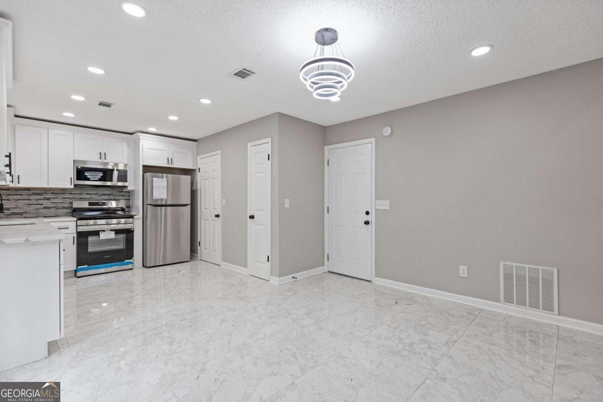 4847 Royal Drive Duluth - 18