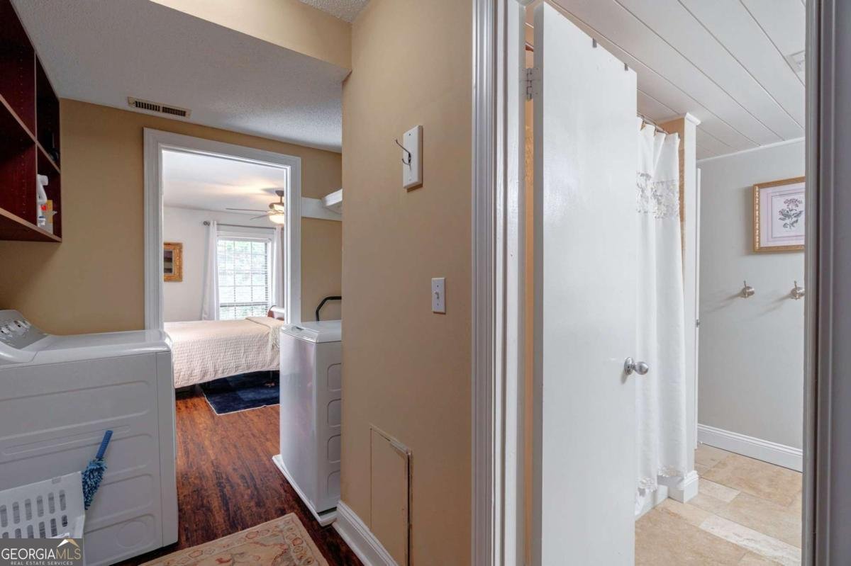 6851 Roswell Road Atlanta - 11