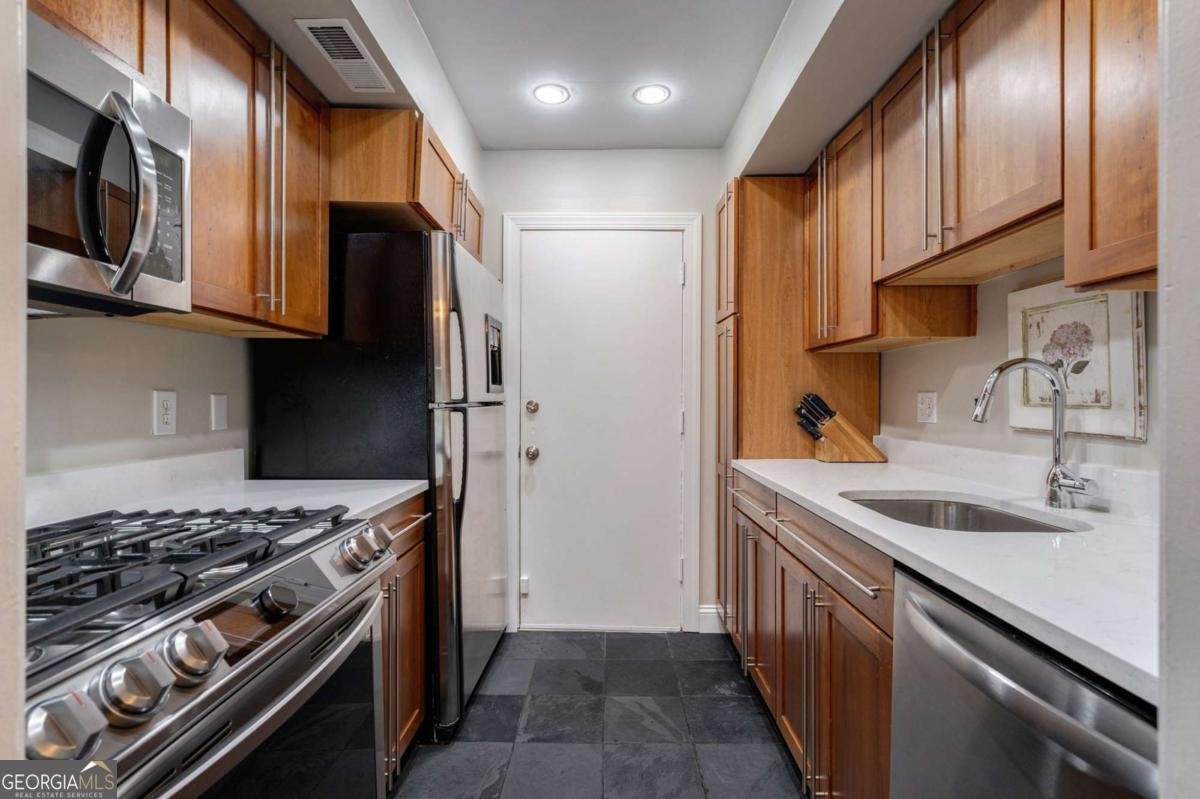 6851 Roswell Road Atlanta - 5