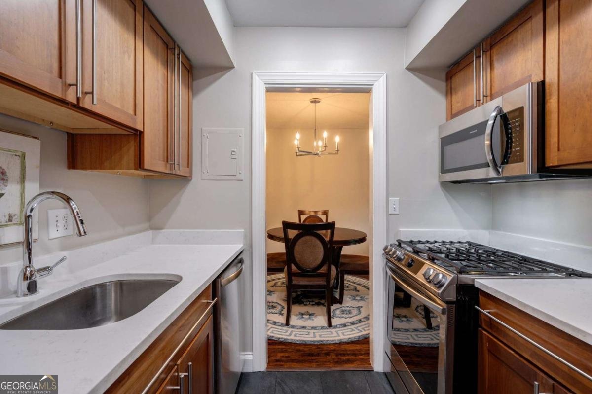 6851 Roswell Road Atlanta - 7