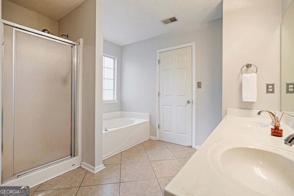 3366 English Oaks Drive Kennesaw - 27