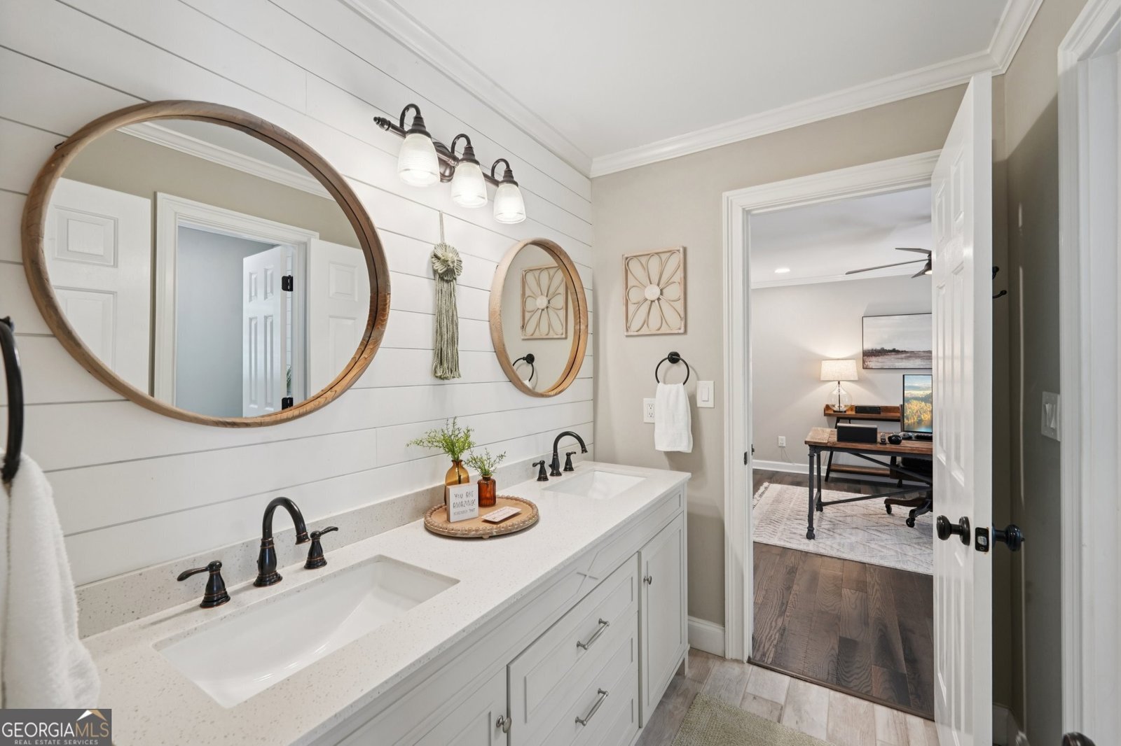 15305 Highgrove Road Milton - 44