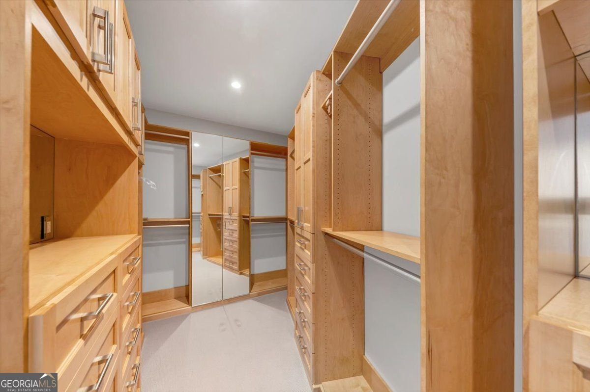 3344 Peachtree Road ATLANTA - 34