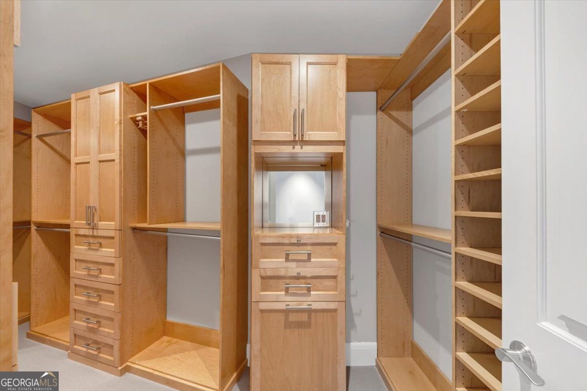 3344 Peachtree Road ATLANTA - 35