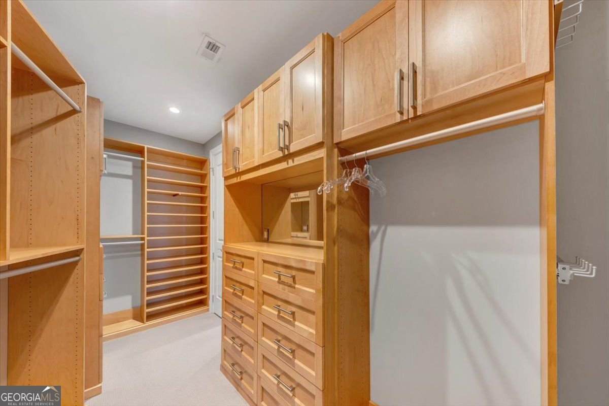 3344 Peachtree Road ATLANTA - 36
