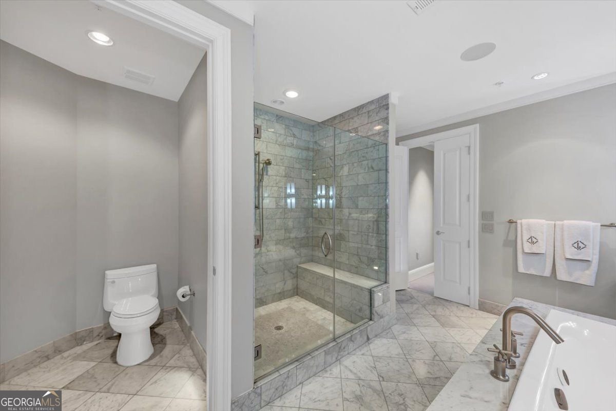 3344 Peachtree Road ATLANTA - 41