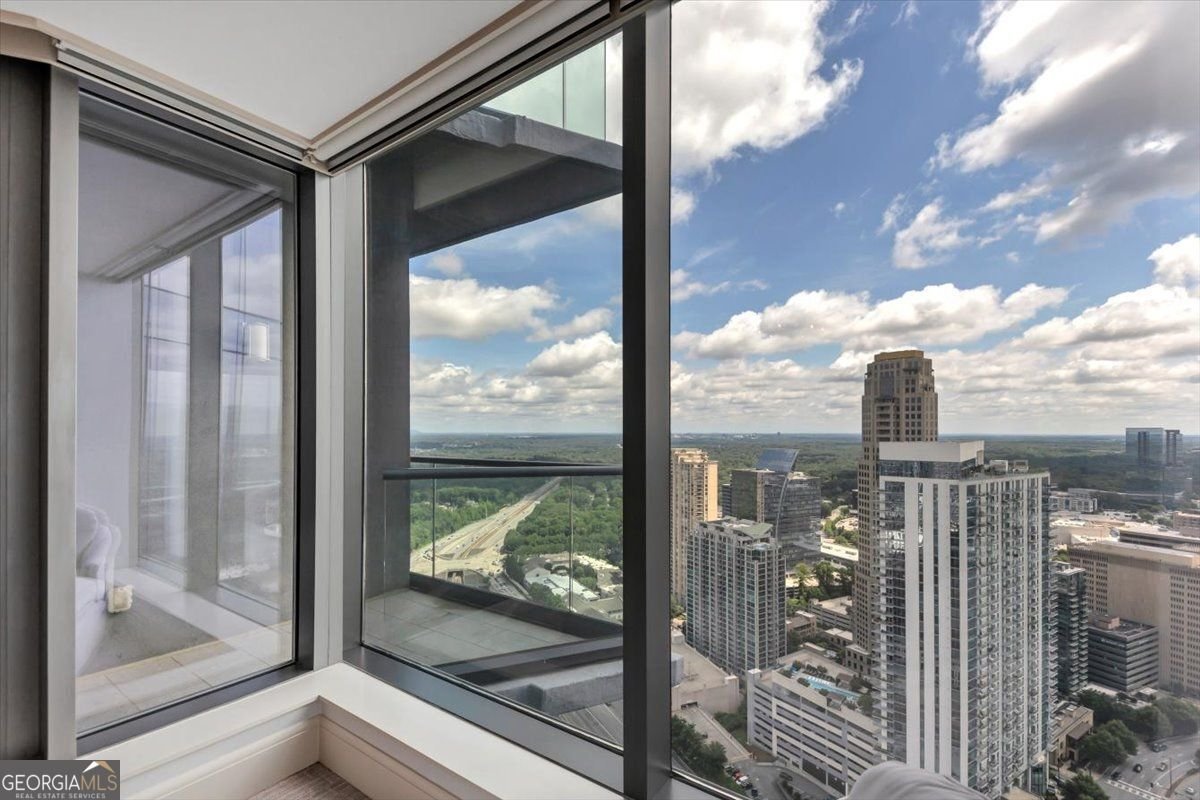 3344 Peachtree Road ATLANTA - 46