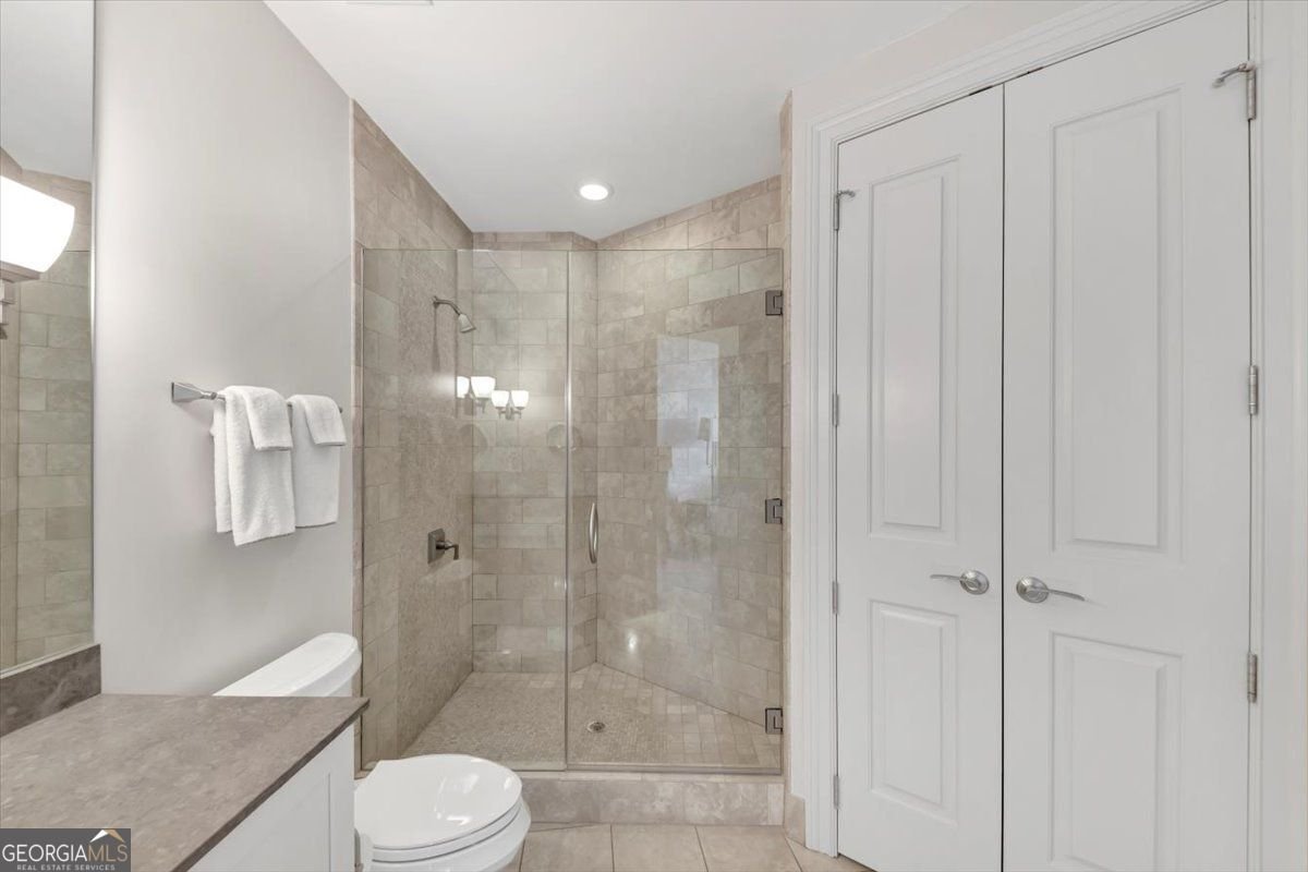 3344 Peachtree Road ATLANTA - 48